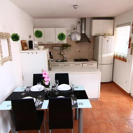 Manolo House Holiday home